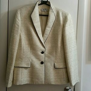 NWOT Jones Studio Blazer